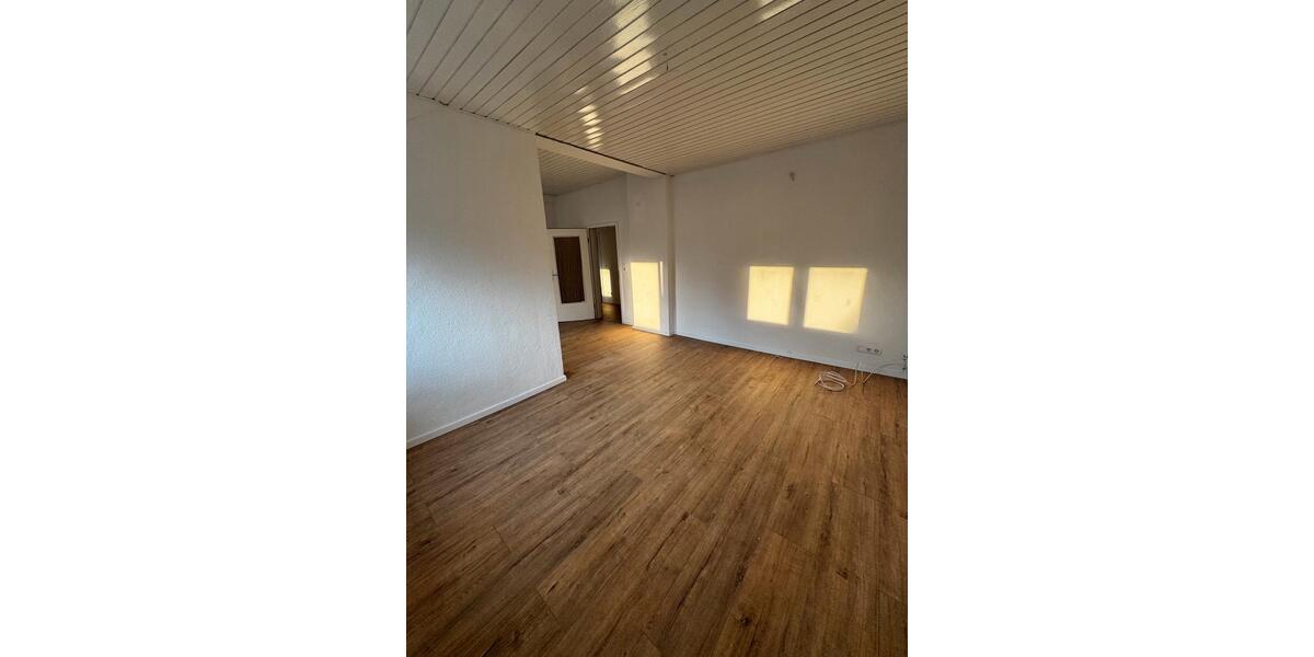 Etagenwohnung Hemer - 3 Zimmer, 90 m&sup2;, 700&euro; | Angebot:26405921