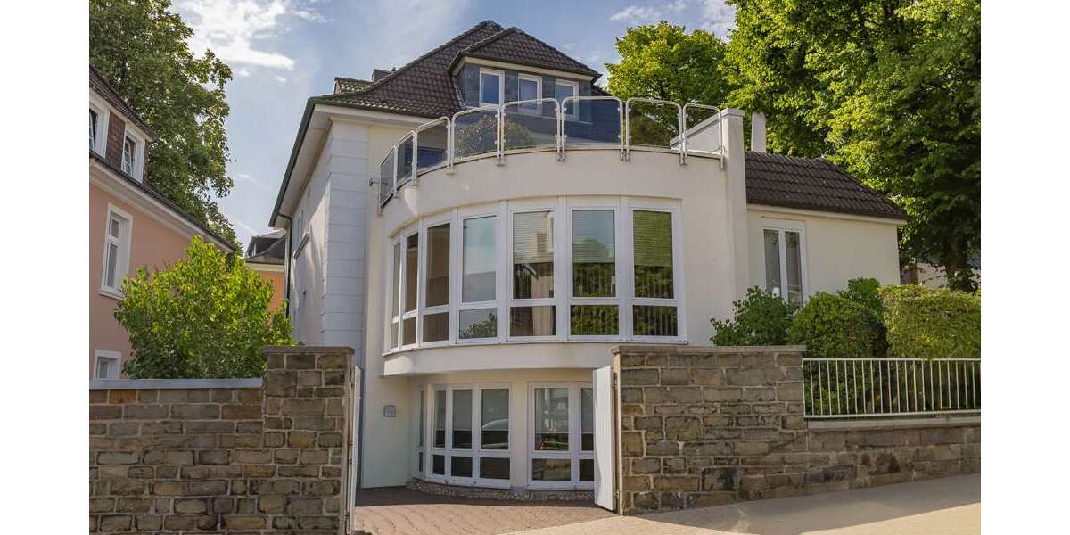 Einfamilienhaus Remscheid - 12 Zimmer, 329 m&sup2;, 849.000&euro; | Angebot:23868436