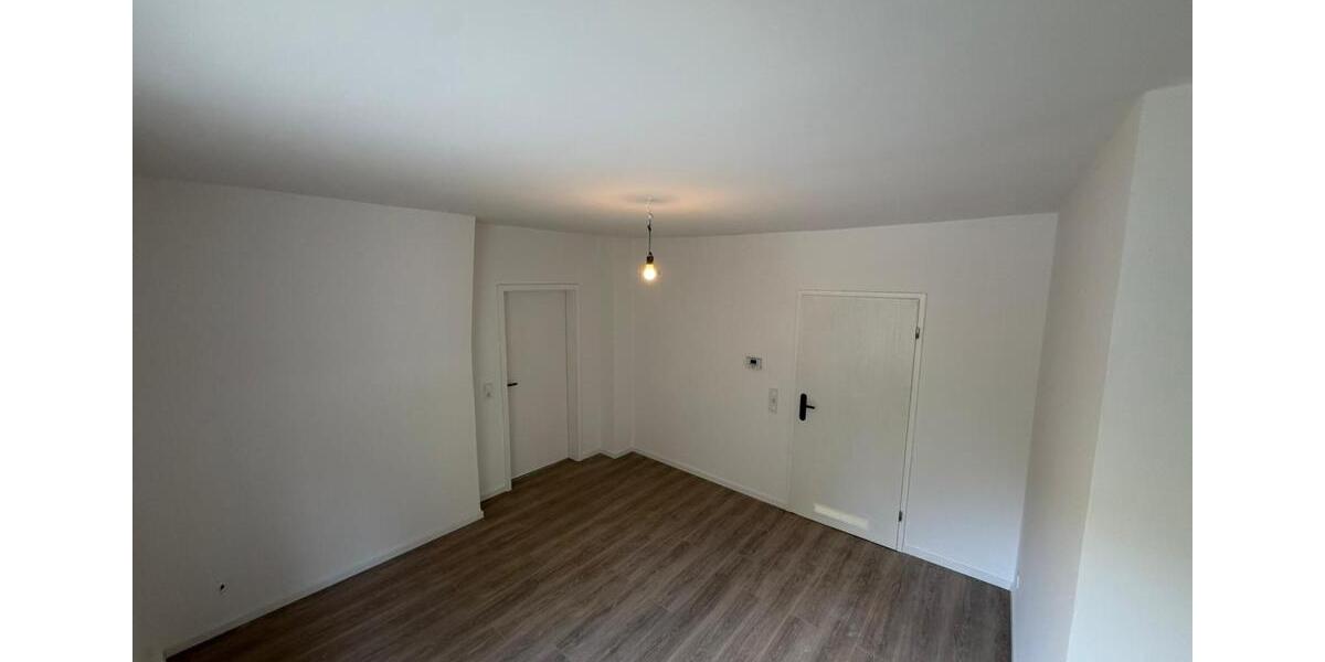 Doppelhaushälfte Altena - 8 Zimmer, 190 m&sup2;, 170.000&euro; | Angebot:26589518