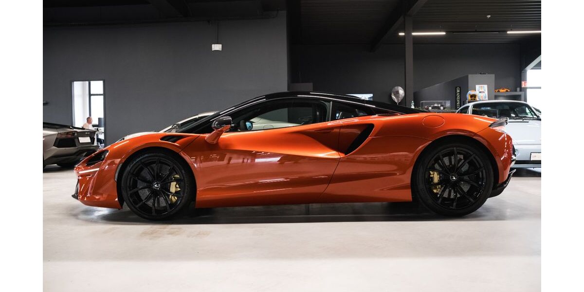 McLaren Artura 2.300 km 224.900 &euro; Holzwickede 59439