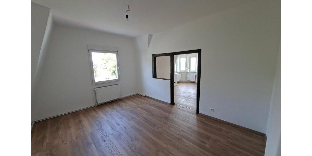 Dachgeschoßwohnung Gevelsberg - 4.5 Zimmer, 96 m&sup2;, 900&euro; | Angebot:27626230