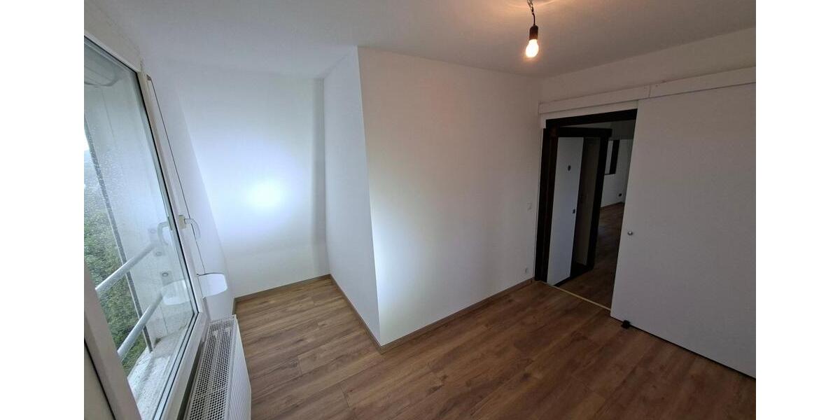 Dachgeschoßwohnung Gevelsberg - 4.5 Zimmer, 96 m&sup2;, 900&euro; | Angebot:27626230