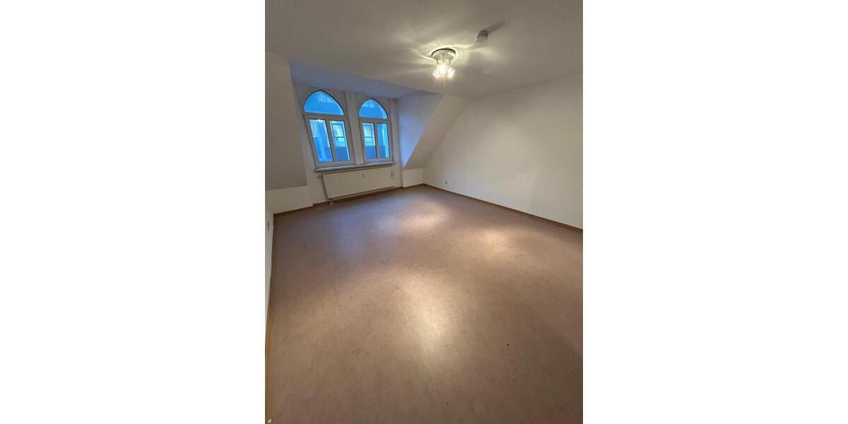 Dachgeschoßwohnung Wuppertal Arrenberg - 3 Zimmer, 100 m&sup2;, 750&euro; | Angebot:25542378