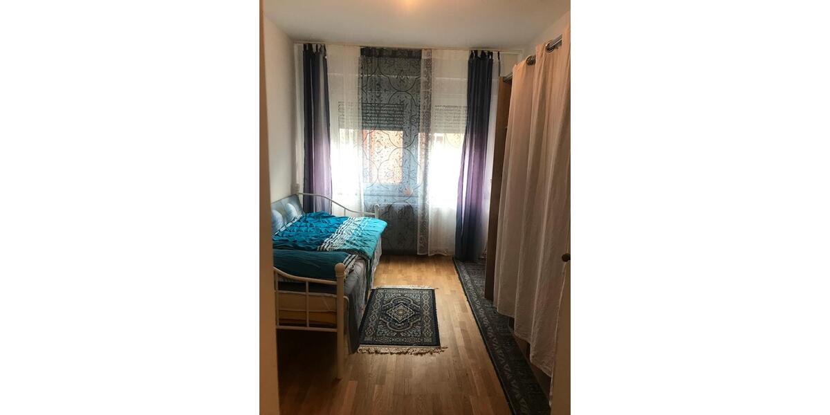 Etagenwohnung Bochum - 3 Zimmer, 81 m&sup2;, 930&euro; | Angebot:25871341