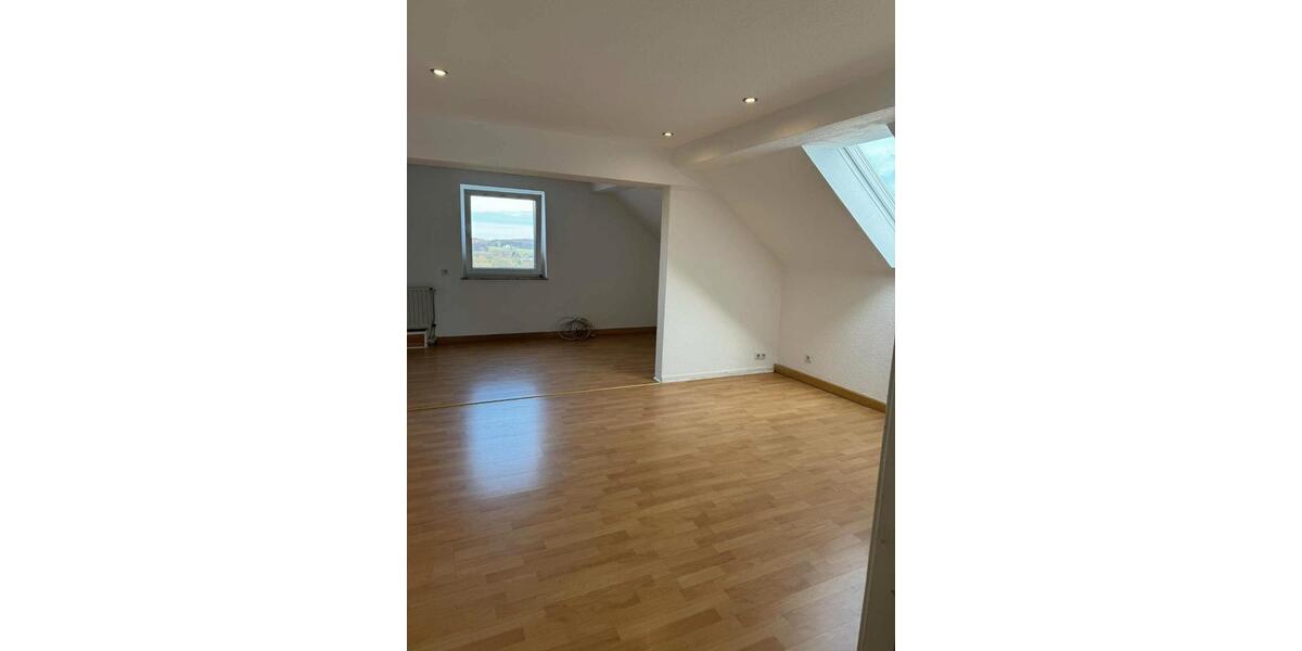 Dachgeschoßwohnung Sprockhövel - 2 Zimmer, 50 m&sup2;, 400&euro; | Angebot:27584778