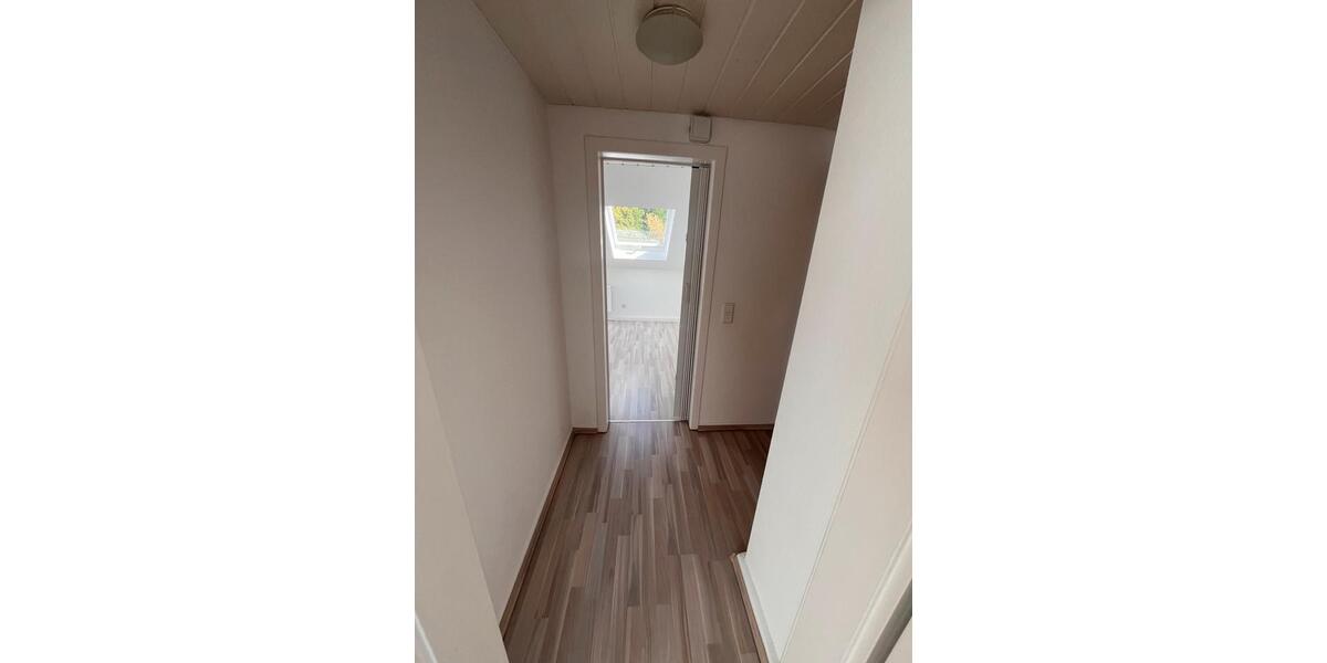 Dachgeschoßwohnung Herdecke - 2 Zimmer, 39 m&sup2;, 420&euro; | Angebot:27554931