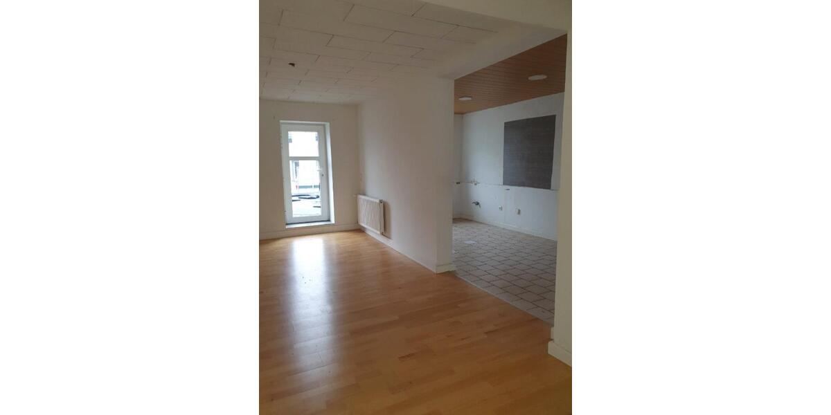 Etagenwohnung Schwerte - 4 Zimmer, 125 m&sup2;, 1.100&euro; | Angebot:26605408