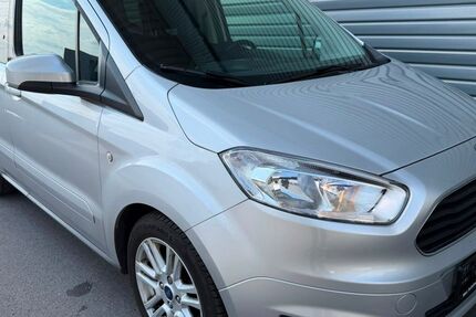 Ford Tourneo Courier 174.965 km 5.490 &euro; Wuppertal 42285
