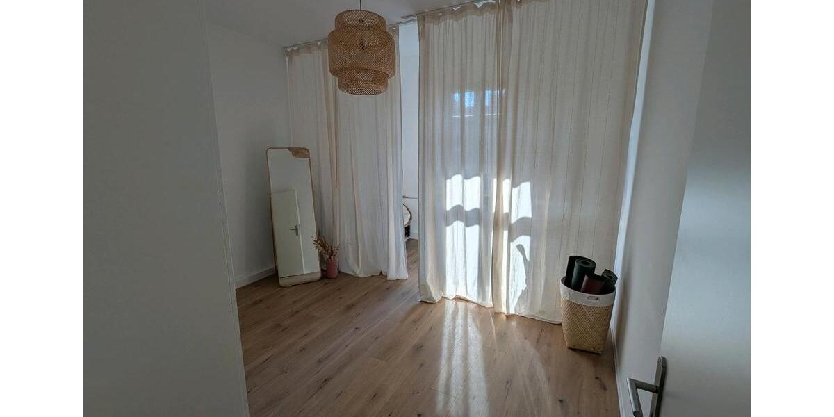 Dachgeschoßwohnung Wuppertal Gemarkung Langerfeld - 3 Zimmer, 104 m&sup2;, 290.000&euro; | Angebot:26754353