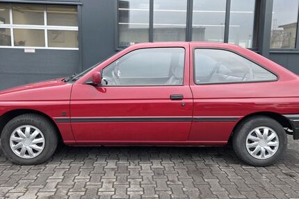 Ford Escort 67.600 km 2.000 &euro; Bochum 44795