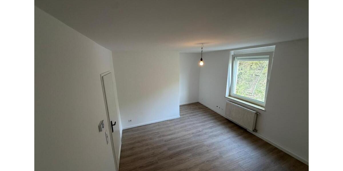 Doppelhaushälfte Altena - 8 Zimmer, 190 m&sup2;, 170.000&euro; | Angebot:26589518