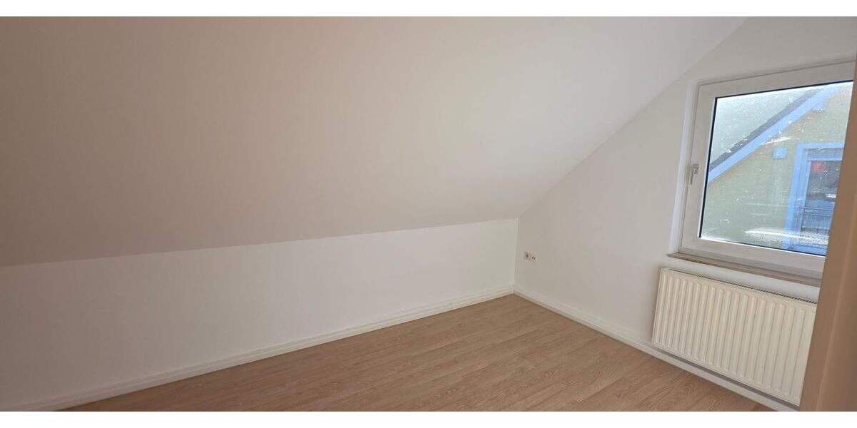 Etagenwohnung Wuppertal Ronsdorf - 3 Zimmer, 95 m&sup2;, 700&euro; | Angebot:25898726