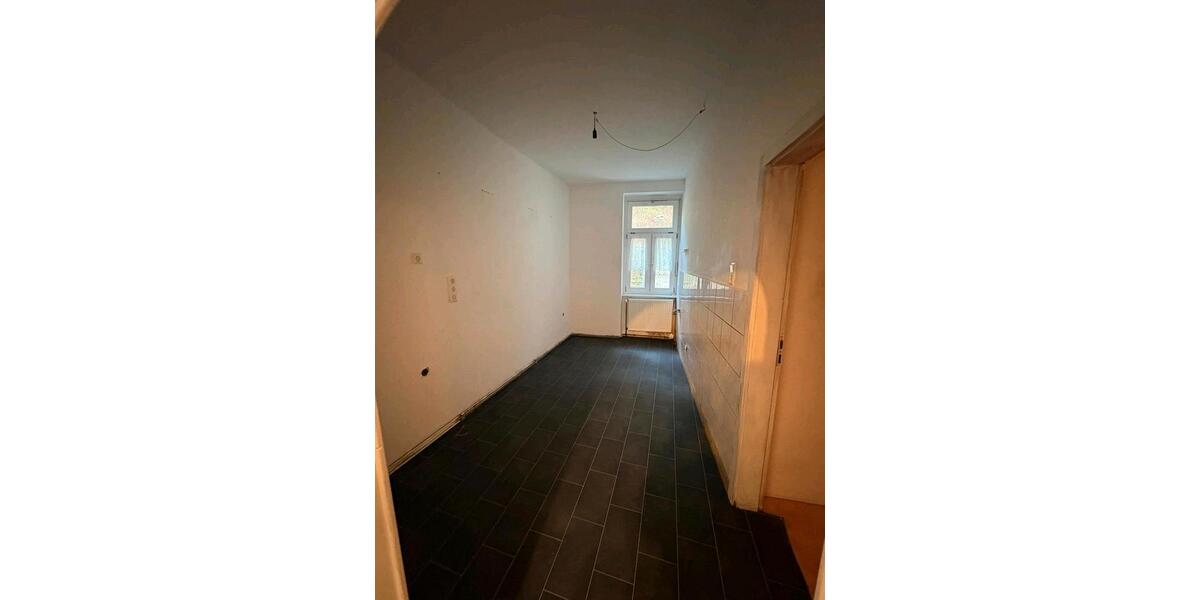 Mehrfamilienhaus, Wohnhaus Altena - 9 Zimmer, 180 m&sup2;, 1.440&euro; | Angebot:27614920
