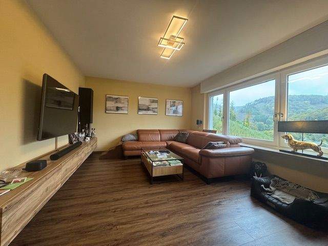 Einfamilienhaus Altena - 8 Zimmer, 170 m&sup2;, 299.900&euro; | Angebot:25685546