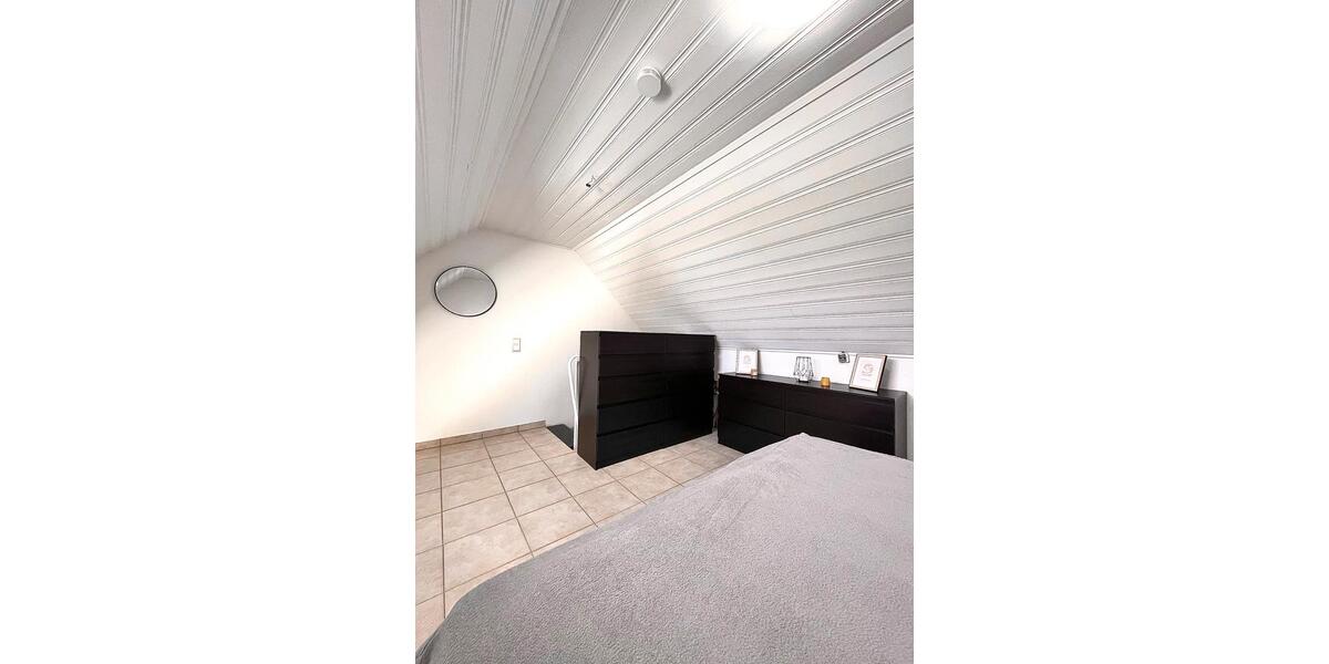 Dachgeschoßwohnung Lünen - 2 Zimmer, 60 m&sup2;, 590&euro; | Angebot:25085015