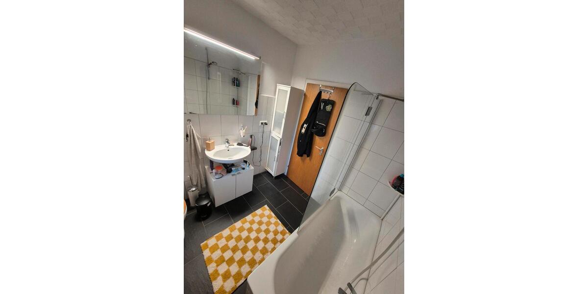 Etagenwohnung Schwerte - 2 Zimmer, 72 m&sup2;, 880&euro; | Angebot:27572273