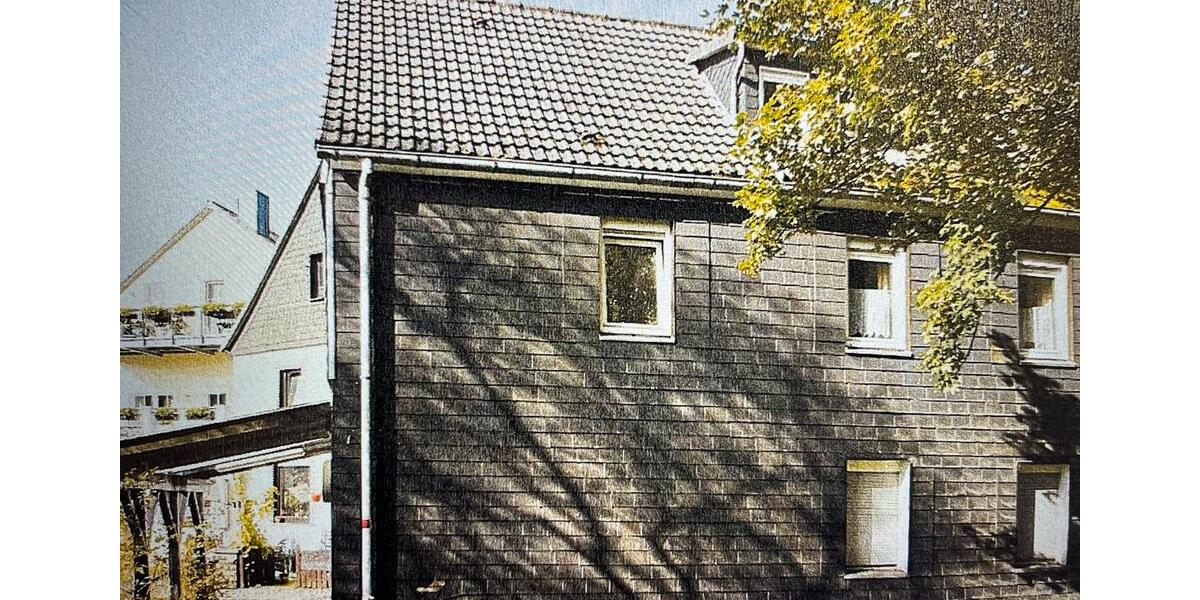 Mehrfamilienhaus, Wohnhaus Radevormwald - 6 Zimmer, 155 m&sup2;, 149.000&euro; | Angebot:26504735