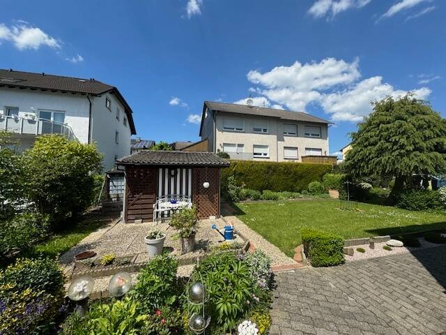 Doppelhaushälfte Neuenrade - 7 Zimmer, 117 m&sup2;, 245.000&euro; | Angebot:25685521