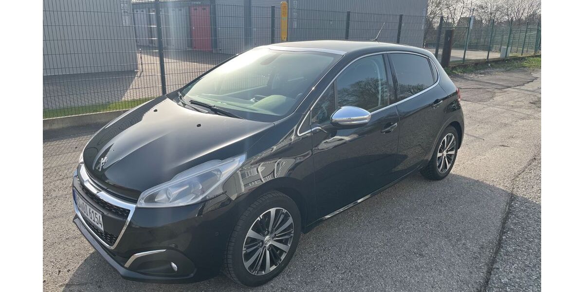 Peugeot 208 143.850 km 4.899 &euro; remscheid 42857