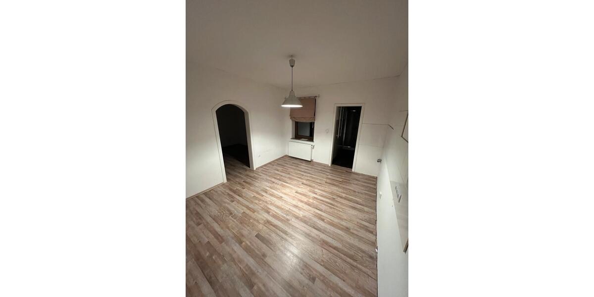 Erdgeschoßwohnung Werdohl - 3 Zimmer, 53 m&sup2;, 495&euro; | Angebot:26005034