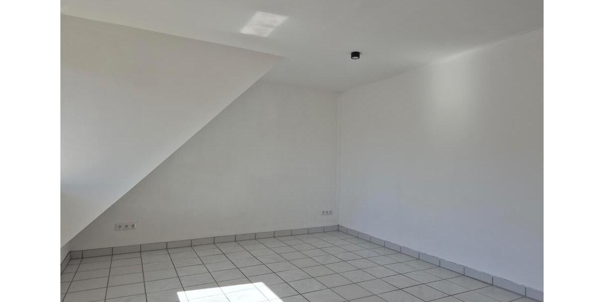 Dachgeschoßwohnung Bochum Günnigfeld - 3 Zimmer, 68 m&sup2;, 480&euro; | Angebot:26444038