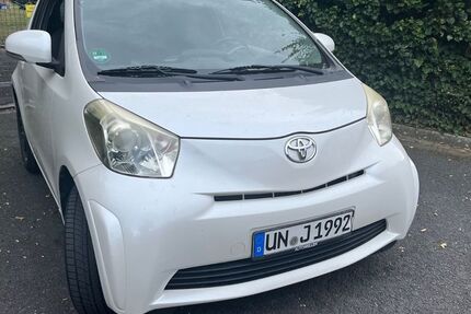 Toyota IQ 214.000 km 2.400 &euro; Unna 59423