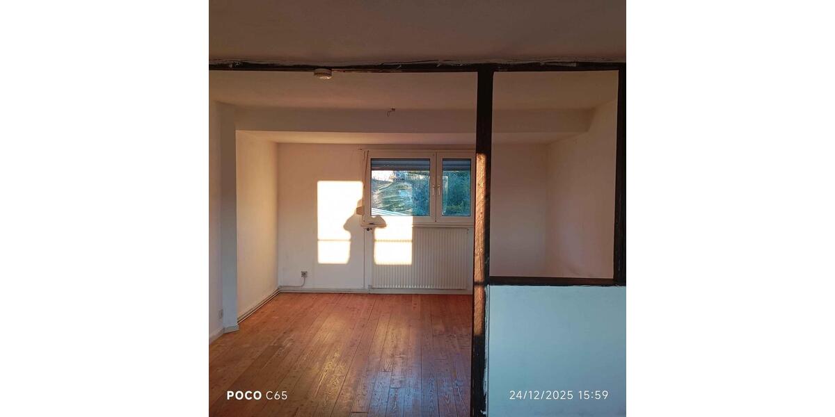 Dachgeschoßwohnung Lüdenscheid Staberg - 2 Zimmer, 58 m&sup2;, 450&euro; | Angebot:24843181