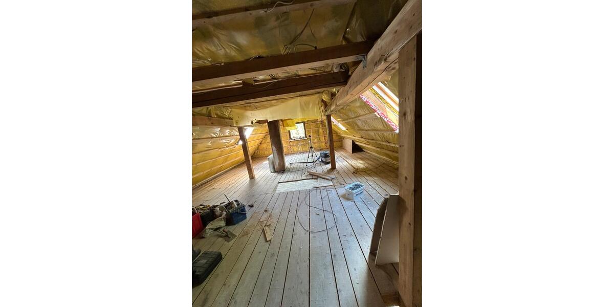 Etagenwohnung Wipperfürth - 7 Zimmer, 150 m&sup2;, 1.300&euro; | Angebot:26588813