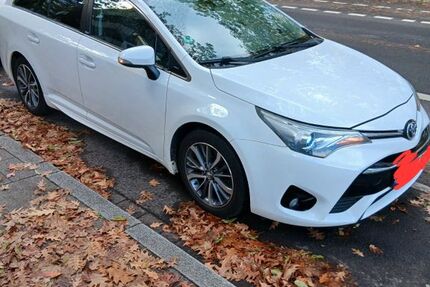 Toyota Avensis 277.000 km 5.800 &euro; Bochum 44801