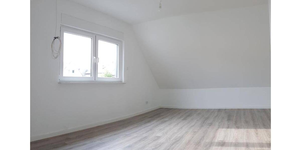 Dachgeschoßwohnung Castrop-Rauxel Bladenhorst - 3 Zimmer, 60 m&sup2;, 480&euro; | Angebot:27567742