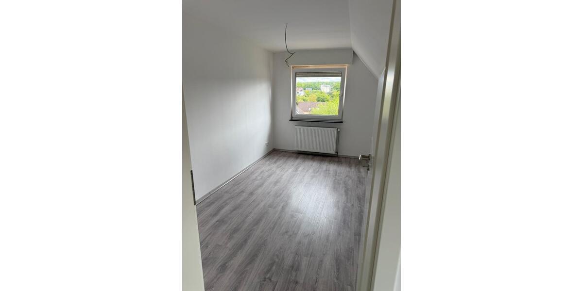Dachgeschoßwohnung Menden (Sauerland) Bösperde - 3 Zimmer, 90 m&sup2;, 1.220&euro; | Angebot:26612608