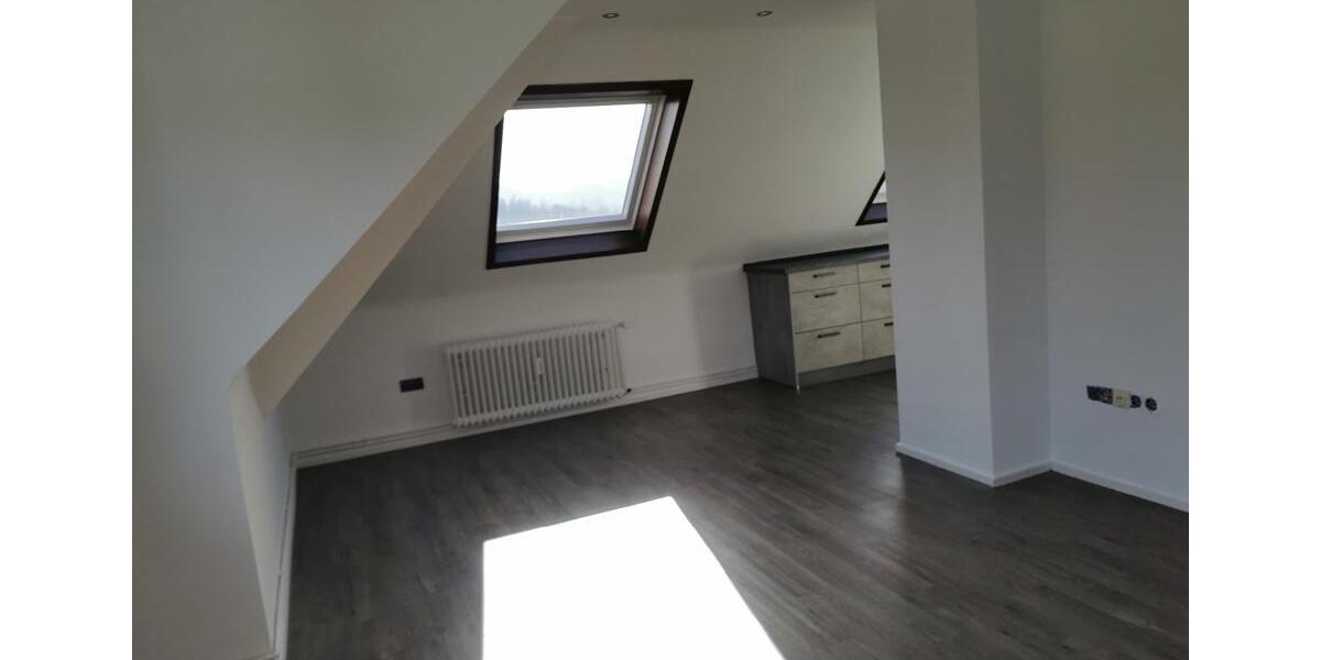 Dachgeschoßwohnung Remscheid Lüttringhausen - 2 Zimmer, 57 m&sup2;, 550&euro; | Angebot:25922819
