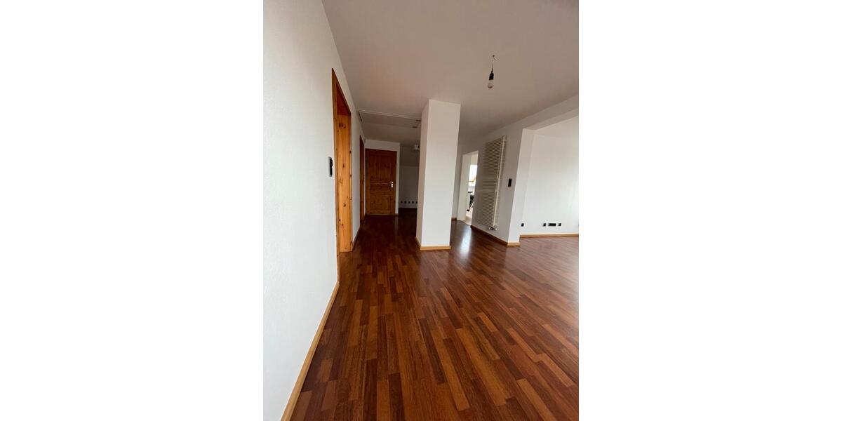 Dachgeschoßwohnung Radevormwald - 2 Zimmer, 62 m&sup2;, 520&euro; | Angebot:25640145