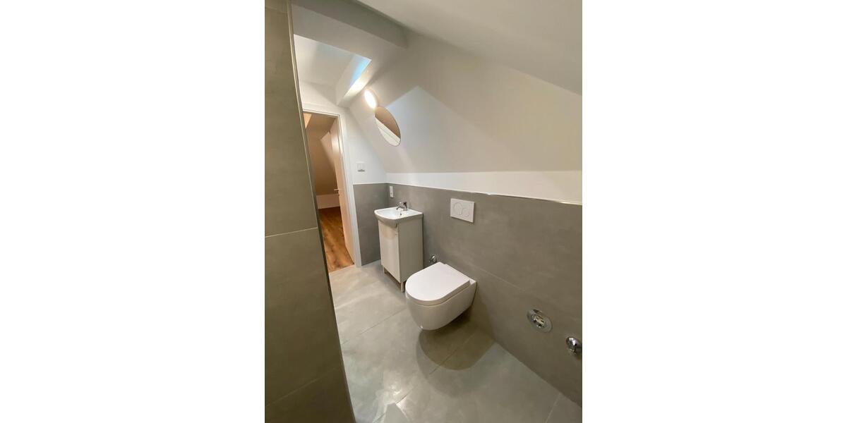 Dachgeschoßwohnung Iserlohn - 1 Zimmer, 65 m&sup2;, 600&euro; | Angebot:26429943