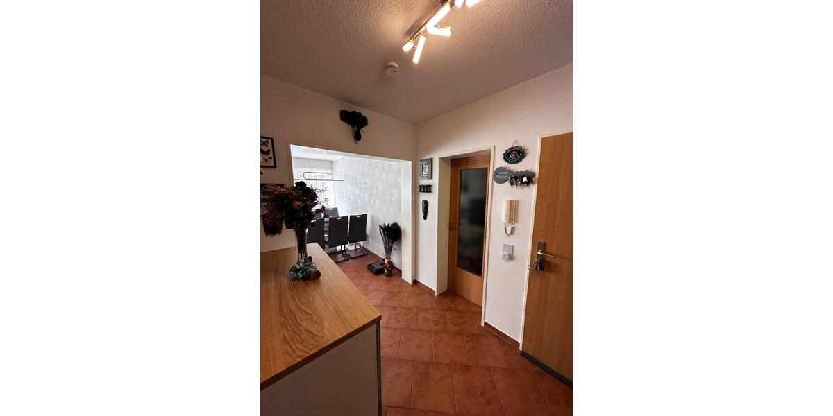 Etagenwohnung Lüdenscheid Staberg - 3 Zimmer, 84 m&sup2;, 210.000&euro; | Angebot:26423520