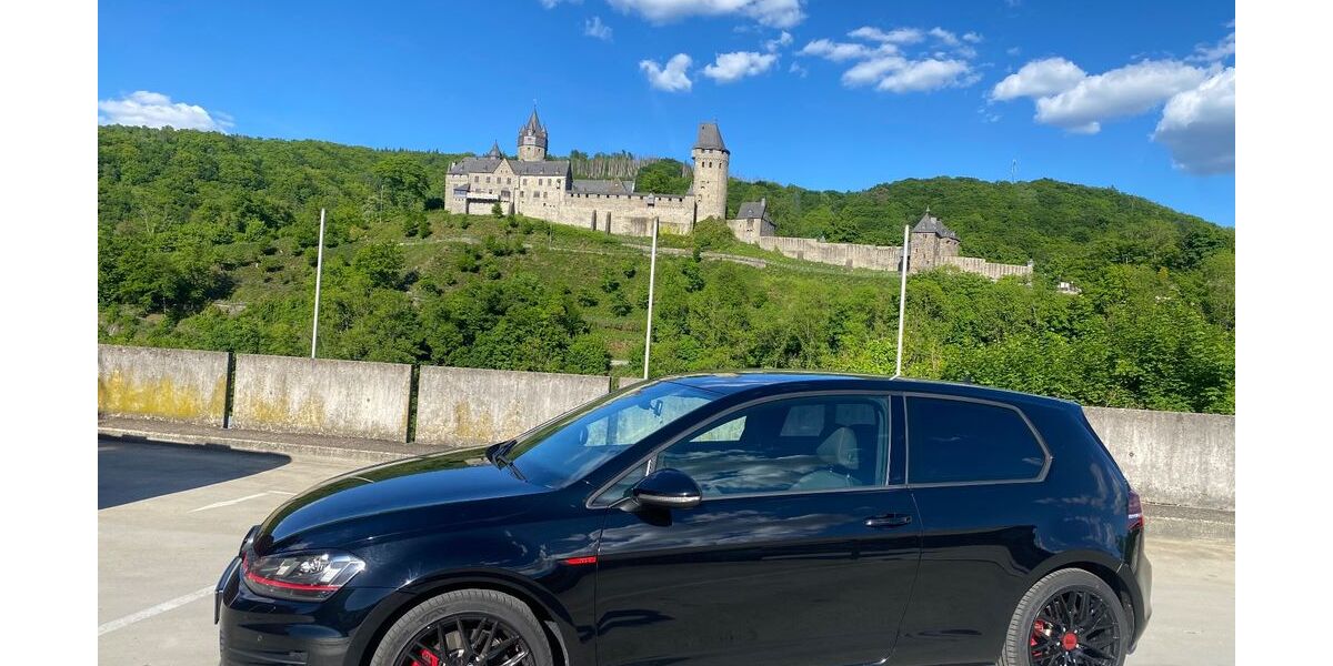 VW Golf 80.000 km 14.999 &euro; Lüdenscheid 58513