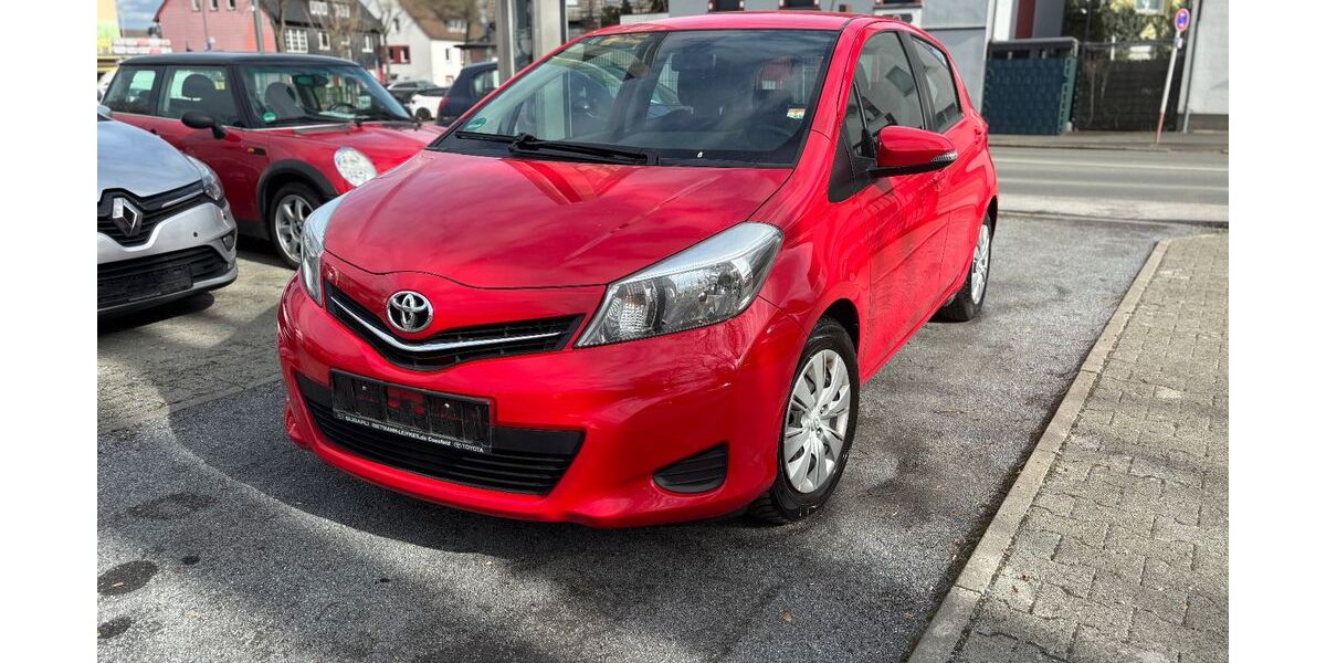 Toyota Yaris 192.004 km 5.250 &euro; Dortmund 44143