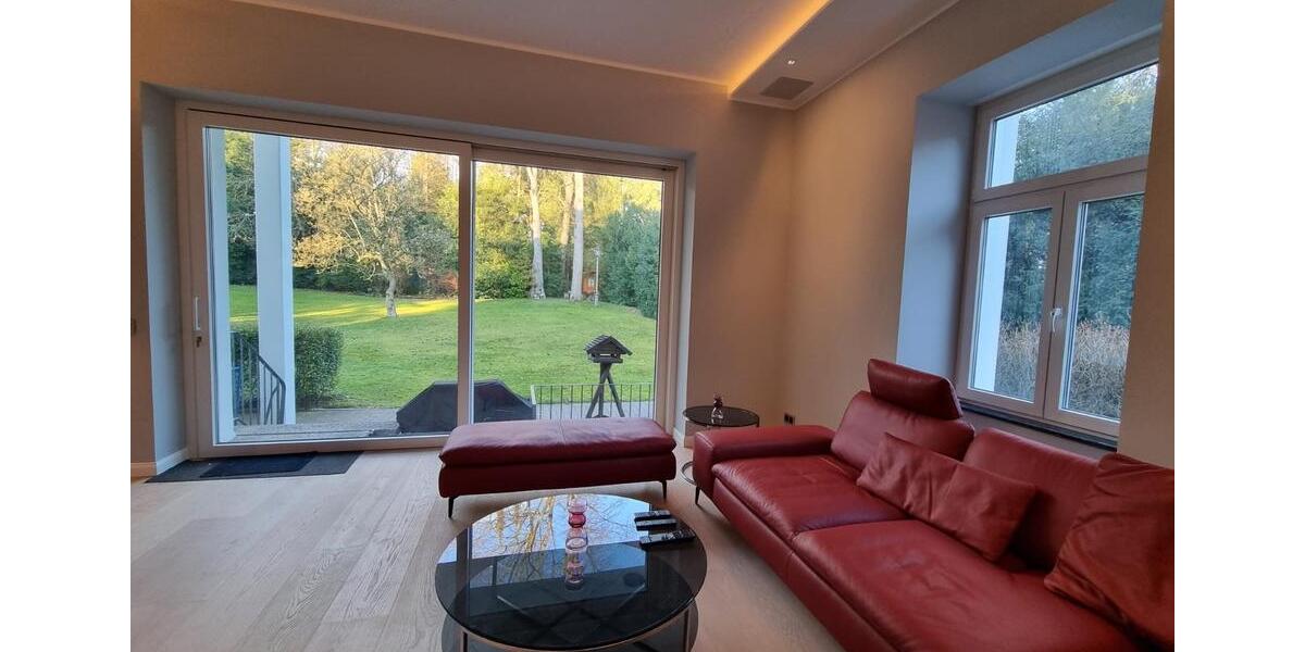 Erdgeschoßwohnung Wuppertal Gemarkung Langerfeld - 4 Zimmer, 200 m&sup2;, 3.000&euro; | Angebot:25394175