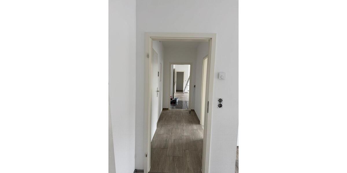 Erdgeschoßwohnung Radevormwald - 3 Zimmer, 77 m&sup2;, 950&euro; | Angebot:26680742