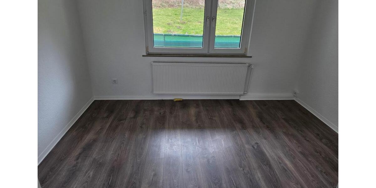 Erdgeschoßwohnung Werdohl - 3 Zimmer, 67 m&sup2;, 380&euro; | Angebot:25750098