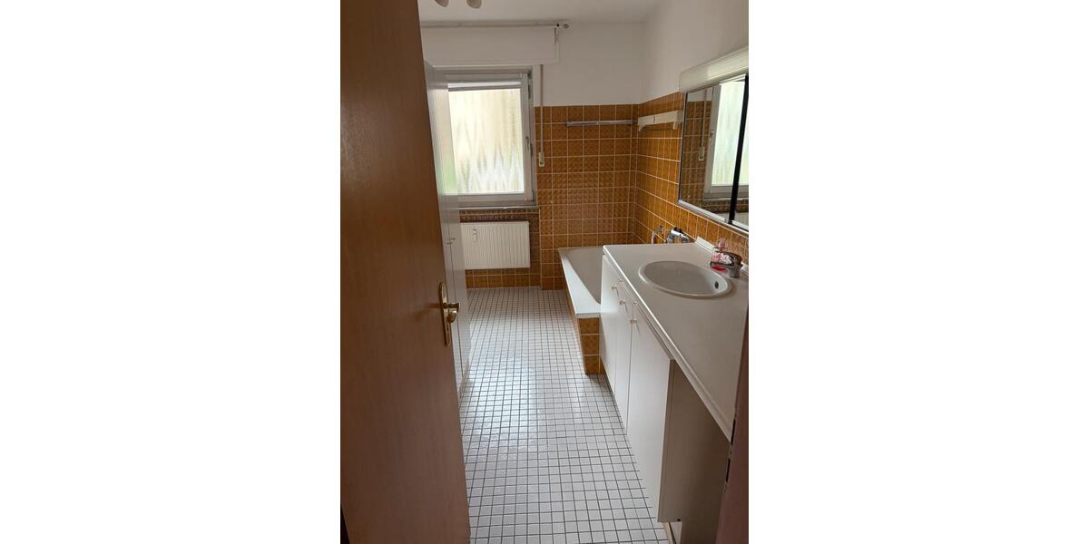 Etagenwohnung Lüdenscheid Augustenthal - 4.5 Zimmer, 106 m&sup2;, 1.150&euro; | Angebot:24801812