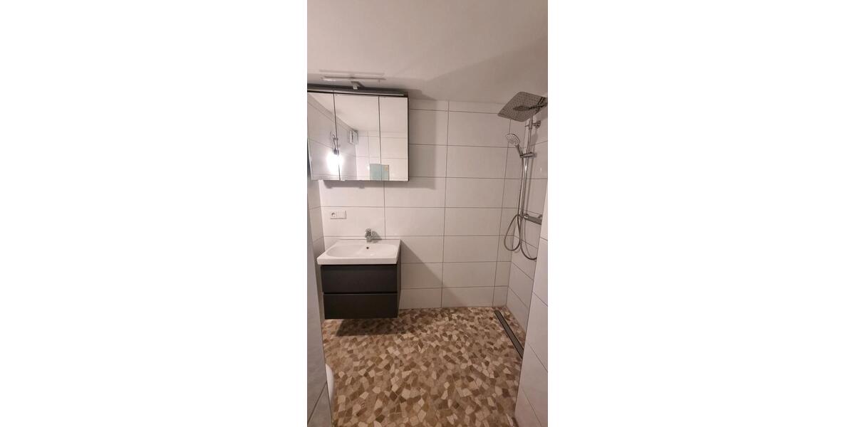 Etagenwohnung Velbert Velbert-Mitte - 3 Zimmer, 65 m&sup2;, 1.200&euro; | Angebot:26700835