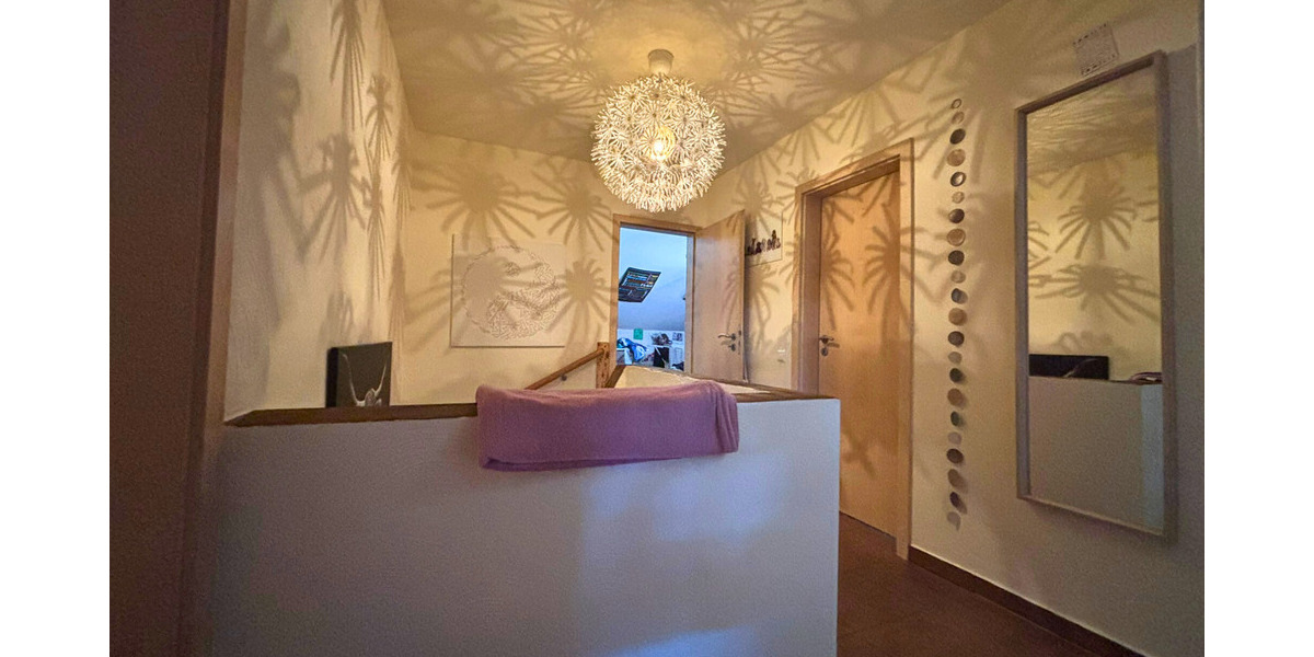 Doppelhaushälfte Neuenrade - 6 Zimmer, 144 m&sup2;, 279.000&euro; | Angebot:25899162