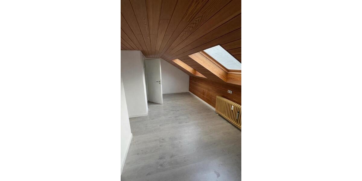 Maisonettenwohnung Lüdenscheid Staberg - 6 Zimmer, 160 m&sup2;, 1.250&euro; | Angebot:26026042