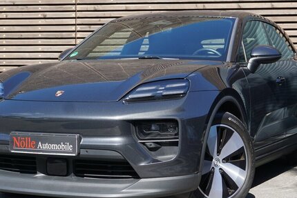 Porsche Macan 4 Bose Pano Volleder 0,25% 23.997 km 72.300 &euro; Wuppertal 42327