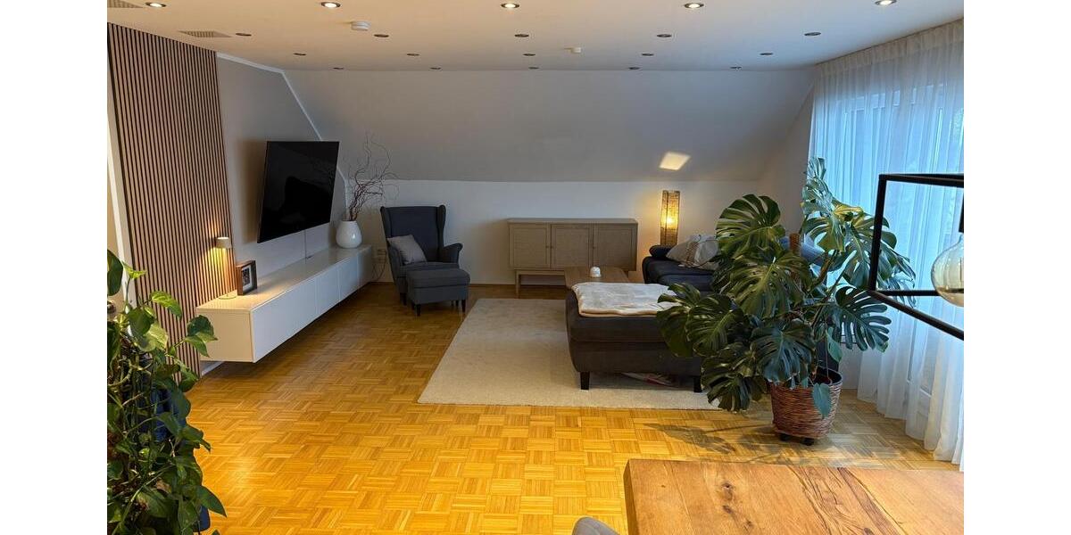 Dachgeschoßwohnung Hagen Hagen-Nord - 3 Zimmer, 100 m&sup2;, 990&euro; | Angebot:25935465