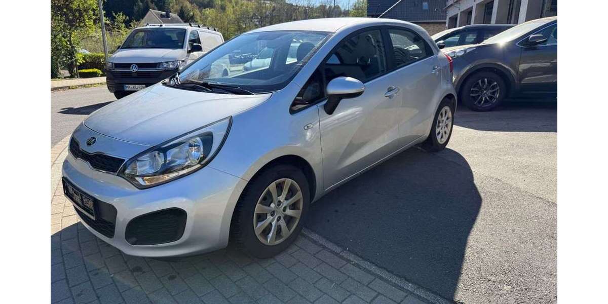 Kia Rio 143.200 km 5.700 &euro; Lüdenscheid 58515