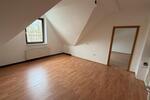 Dachgeschoßwohnung Bochum Höntrop - 3 Zimmer, 80 m&sup2;, 700&euro; | Angebot:25944881