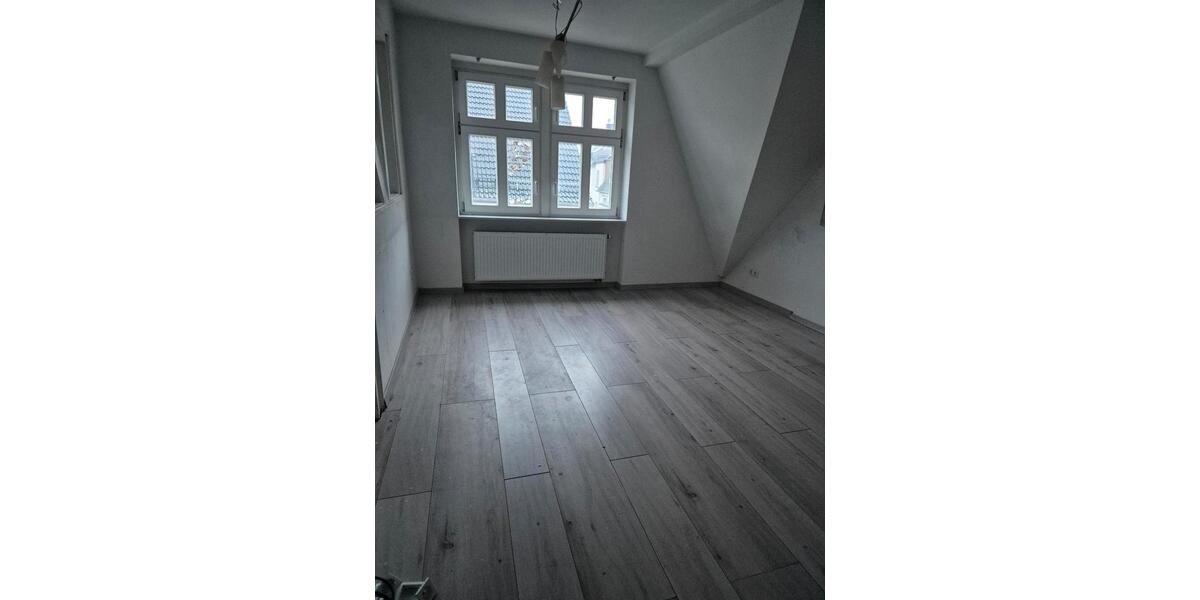 Dachgeschoßwohnung Lüdenscheid - 3 Zimmer, 80 m&sup2;, 550&euro; | Angebot:25207107
