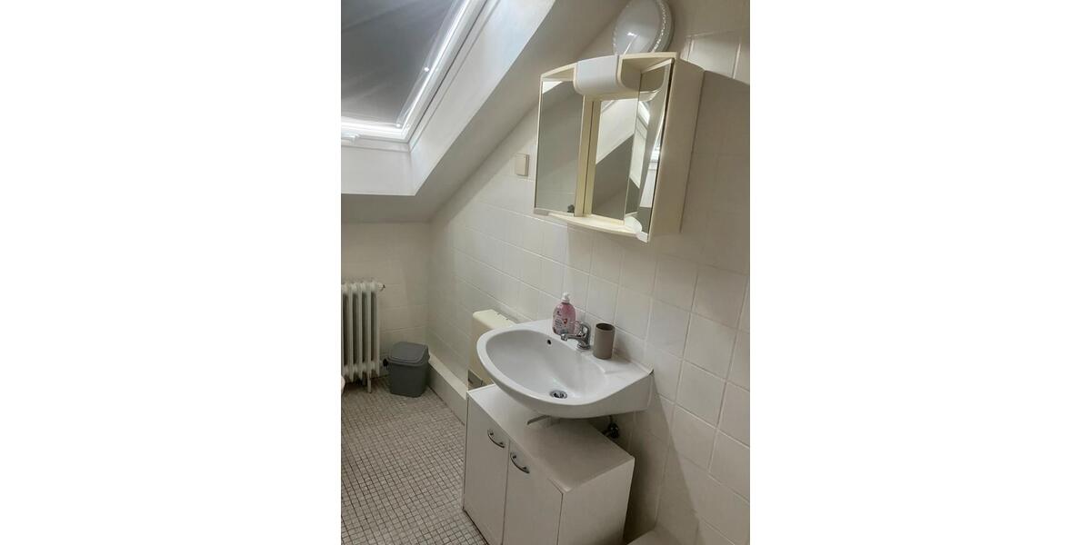 Dachgeschoßwohnung Dortmund - 2.5 Zimmer, 63 m&sup2;, 750&euro; | Angebot:27553935